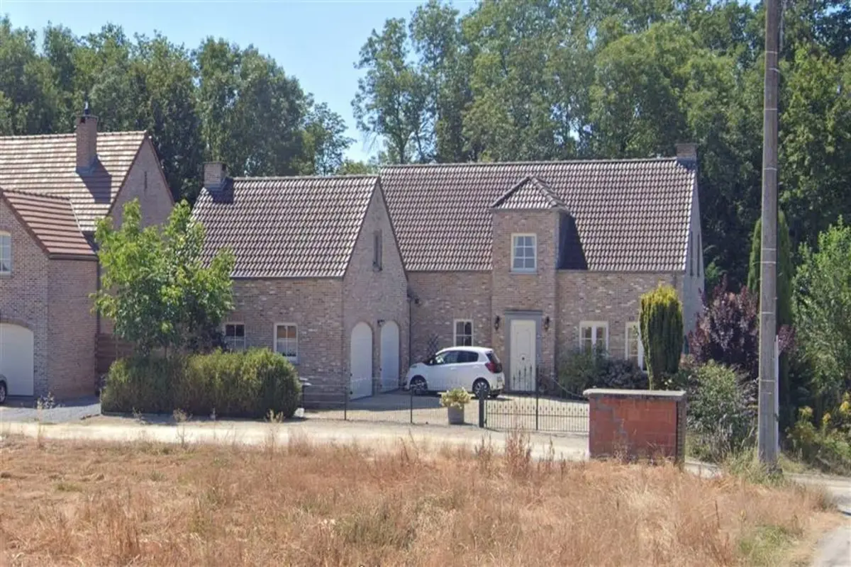 Huis te  koop in Laatwijk 1370 295000.00€ 3 slaapkamers 210.00m² - Zoekertje 452110