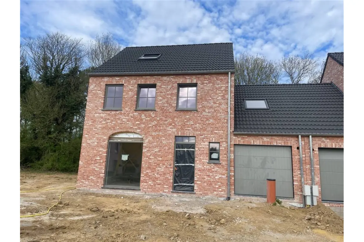 Huis te  koop in Orp-le-Grand 1350 511491.71€ 4 slaapkamers 220.00m² - Zoekertje 451447