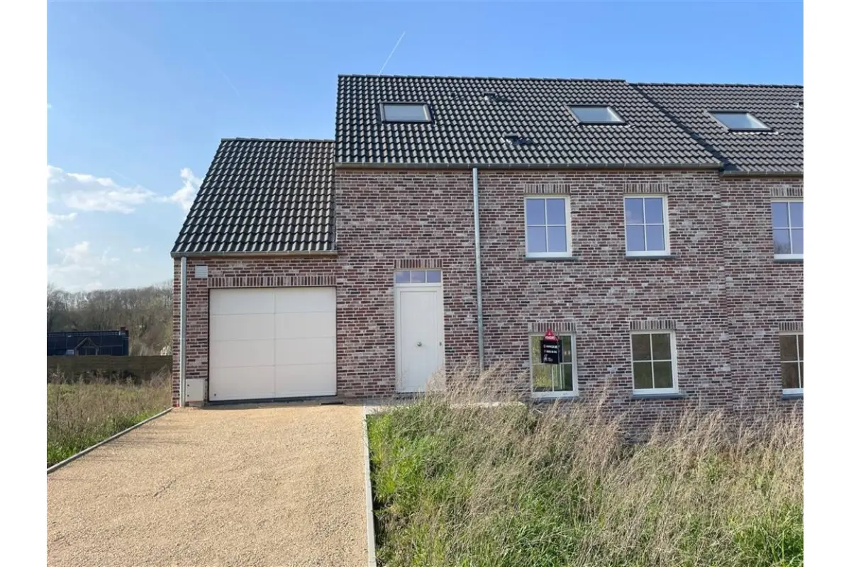 Huis te  koop in Orp-le-Grand 1350 459039.80€ 4 slaapkamers 216.00m² - Zoekertje 451441