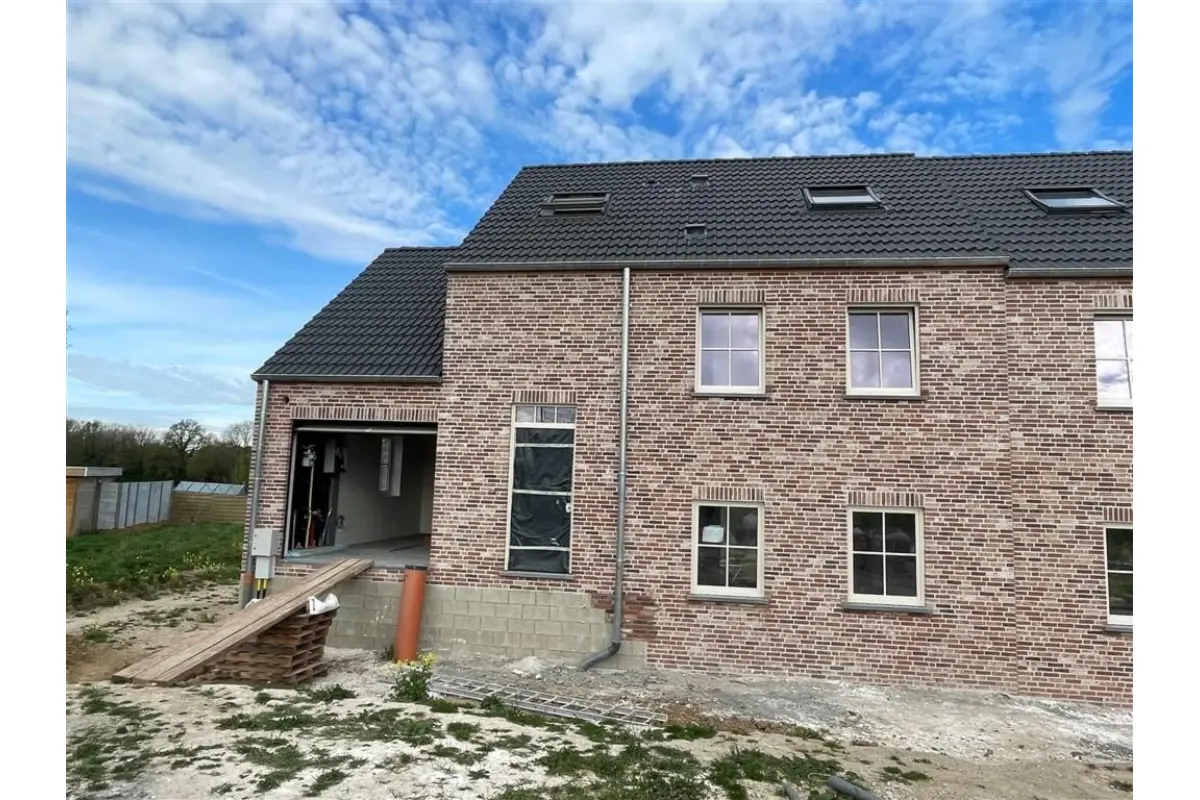 Huis te  koop in Orp-le-Grand 1350 471436.00€ 4 slaapkamers 216.00m² - Zoekertje 451441