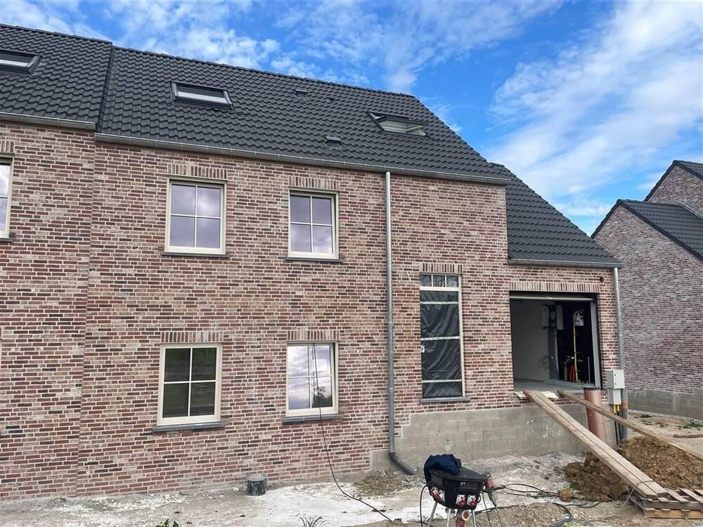 Maison à vendre à Orp-le-Grand 1350 450195.00€ 4 chambres 216.00m² - Annonce 451440