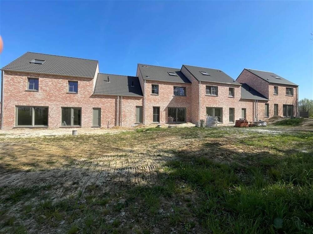 Maison à vendre à Orp-le-Grand 1350 385088.00€ 3 chambres 195.00m² - Annonce 451444