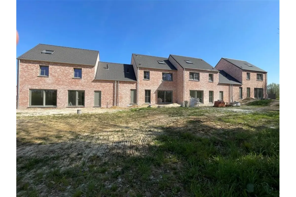 Huis te  koop in Orp-le-Grand 1350 376823.73€ 3 slaapkamers 195.00m² - Zoekertje 451444