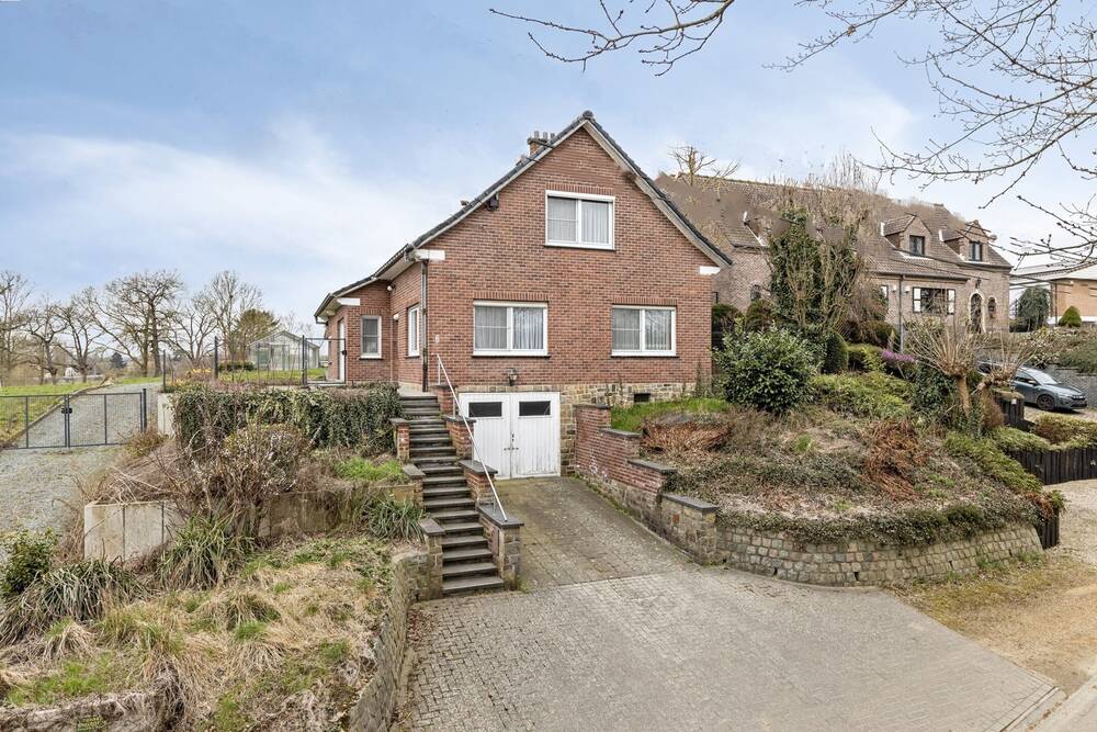 Huis te koop in Sint-Pieters-Leeuw 1600 495000.00€ 4 slaapkamers 235.00m² - Zoekertje 451943