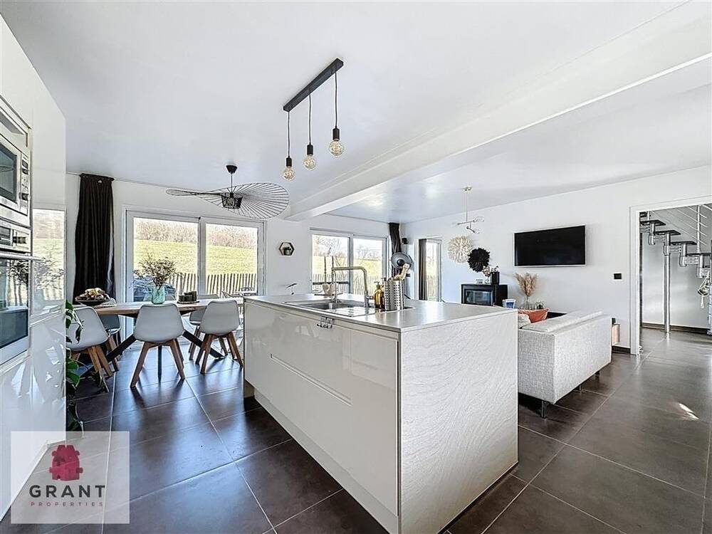 Huis te  koop in Overijse 3090 550000.00€ 4 slaapkamers 180.00m² - Zoekertje 454018