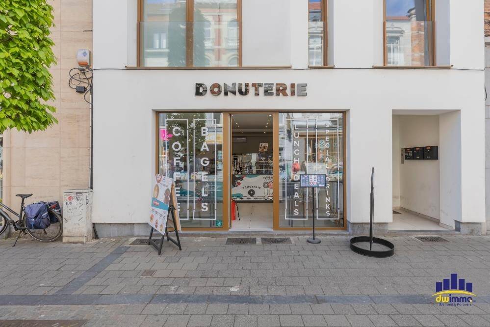 Commerce à louer à Louvain 3000 49000.00€ chambres m² - Annonce 456557