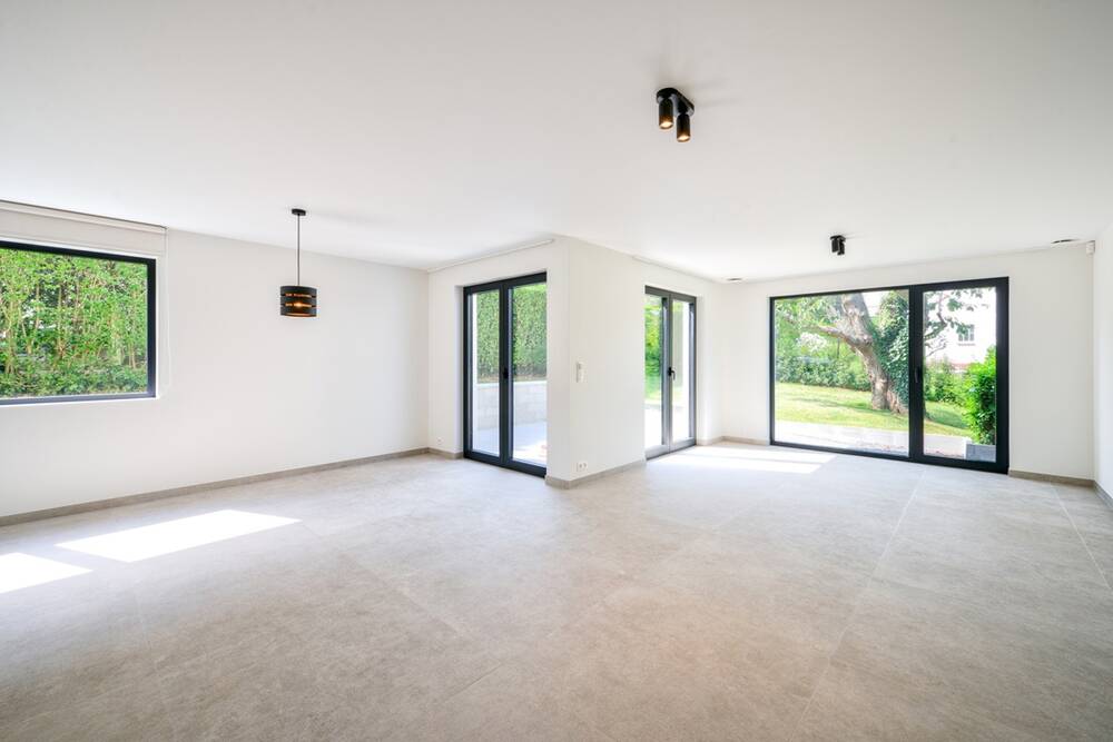 Maison à louer à Rhode-Saint-Genese 1640 2680.00€ 4 chambres 173.00m² - Annonce 457763