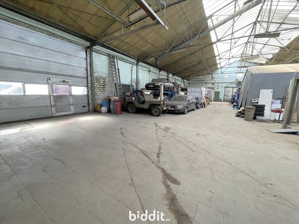 Commerce à vendre à Braine-l'Alleud 1420 600000.00€ chambres m² - Annonce 460490