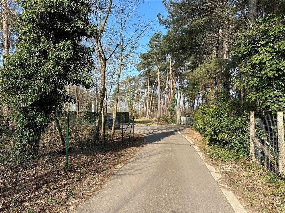 Terrain à vendre à Bonlez 1325 330000.00€ chambres m² - Annonce 462297