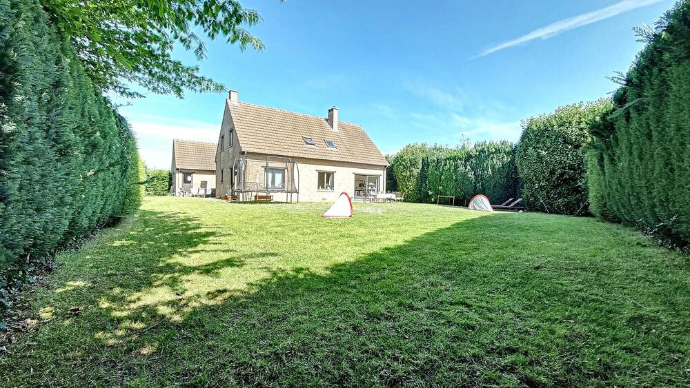 Huis te huur in Waterloo 1410 2300.00€ 4 slaapkamers 290.00m² - Zoekertje 463665