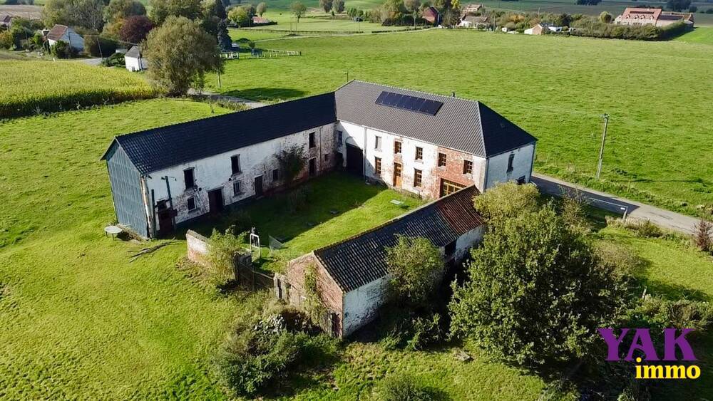 Huis te in 's-Gravenbrakel 7090 950000.00€ 3 slaapkamers 645.00m² - Zoekertje 463220