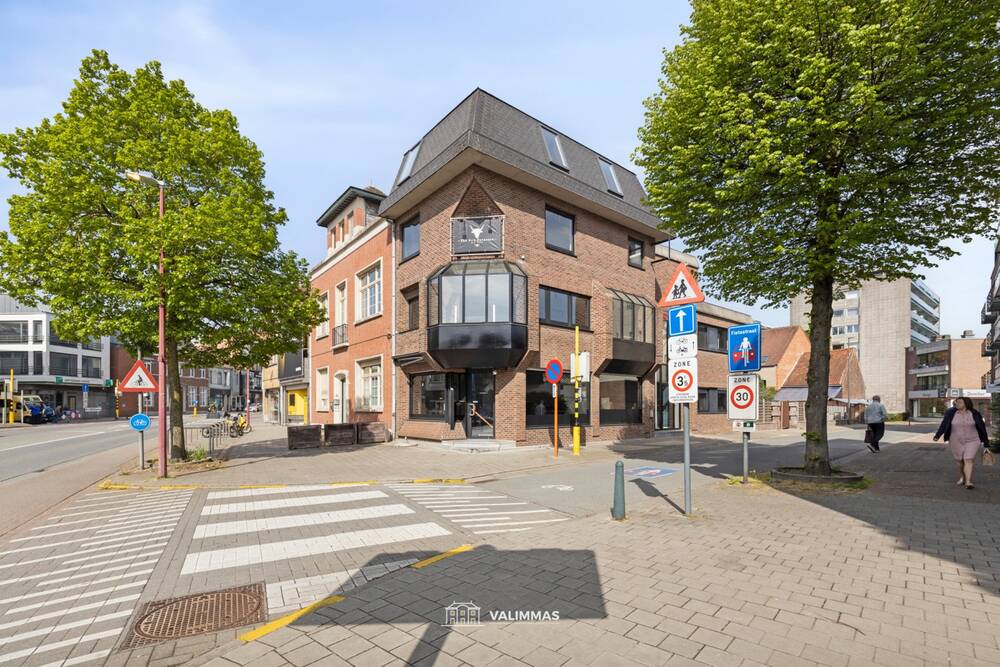 Commerce à vendre à Asse 1730 890000.00€ chambres 485.00m² - Annonce 464496