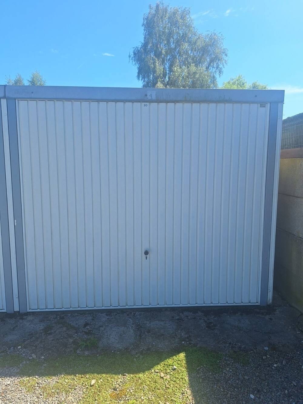 Parking & garage te koop in Hal 1500 23000.00€ slaapkamers m² - Zoekertje 464684