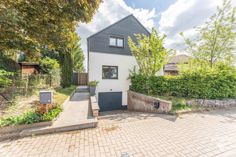 Villa te koop in Sint-Genesius-Rode 1640 720000.00€ 4 slaapkamers 185.00m² - Zoekertje 467119