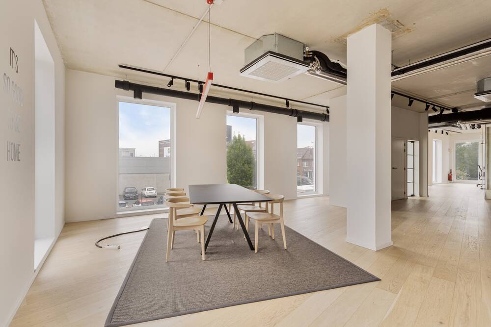 Handelszaak te koop in Sint-Pieters-Leeuw 1600 817061.00€ slaapkamers 499.00m² - Zoekertje 472195