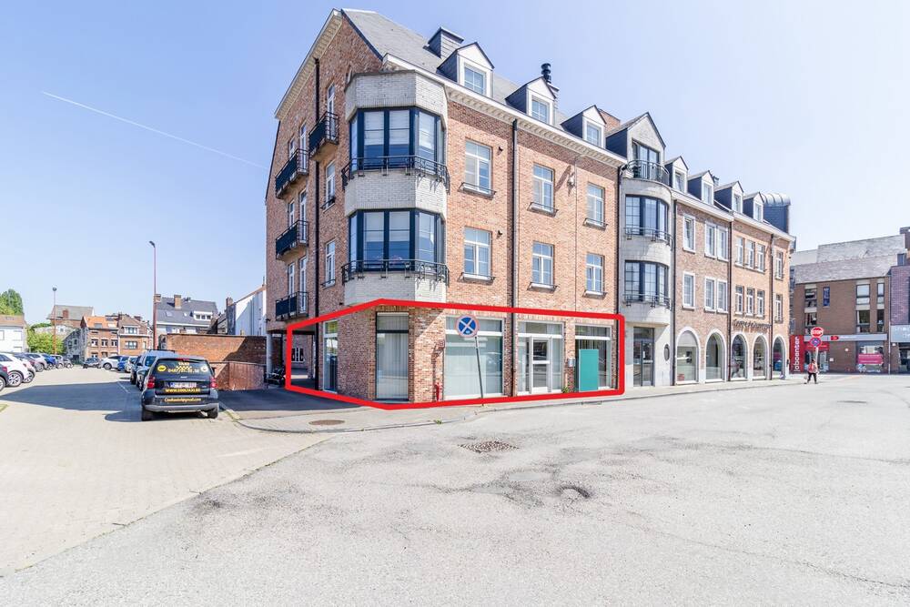 Handelszaak te huur in Waver 1300 2250.00€ slaapkamers 240.00m² - Zoekertje 473400