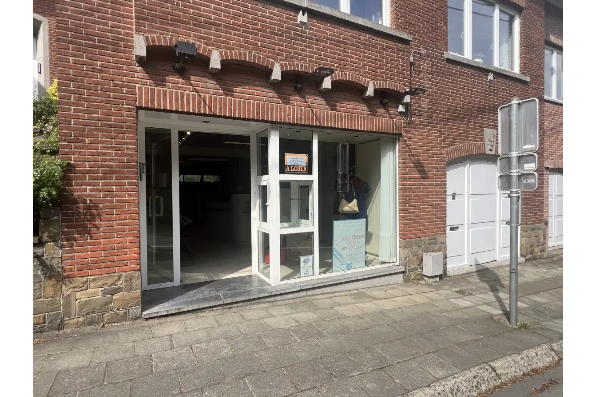 Handelszaak te  huur in Virginal-Samme 1460 1200.00€  slaapkamers 130.00m² - Zoekertje 471629