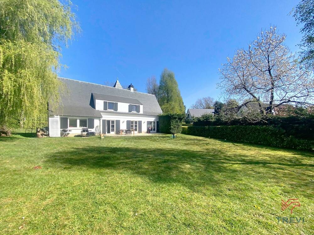 Maison à louer à Braine-l'Alleud 1420 2600.00€ 4 chambres 220.00m² - Annonce 474974
