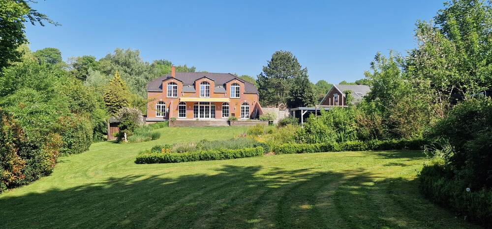 Maison à vendre à Chaumont-Gistoux 1325 1190000.00€ 7 chambres 450.00m² - Annonce 477308