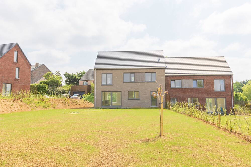 Maison à à Vedrin 5020 0.00€ 4 chambres 175.00m² - Annonce 476967