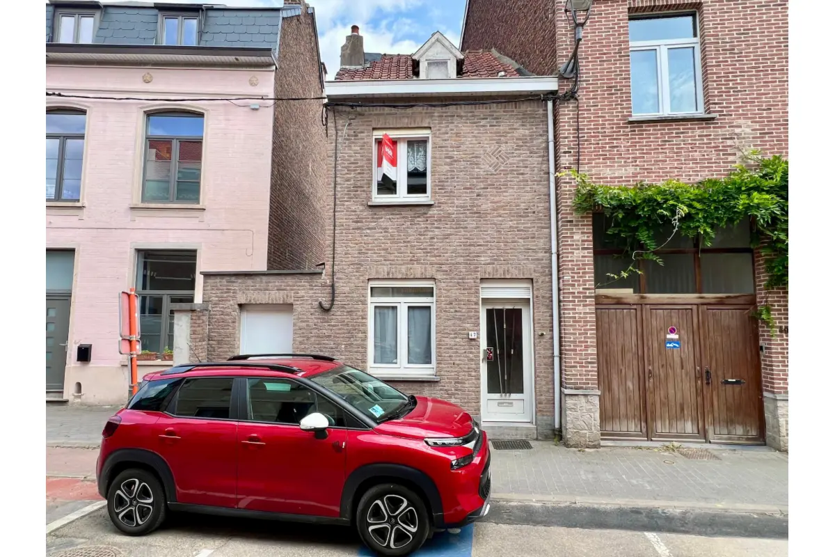 Huis te  koop in Terhulpen 1310 285000.00€ 3 slaapkamers m² - Zoekertje 477961