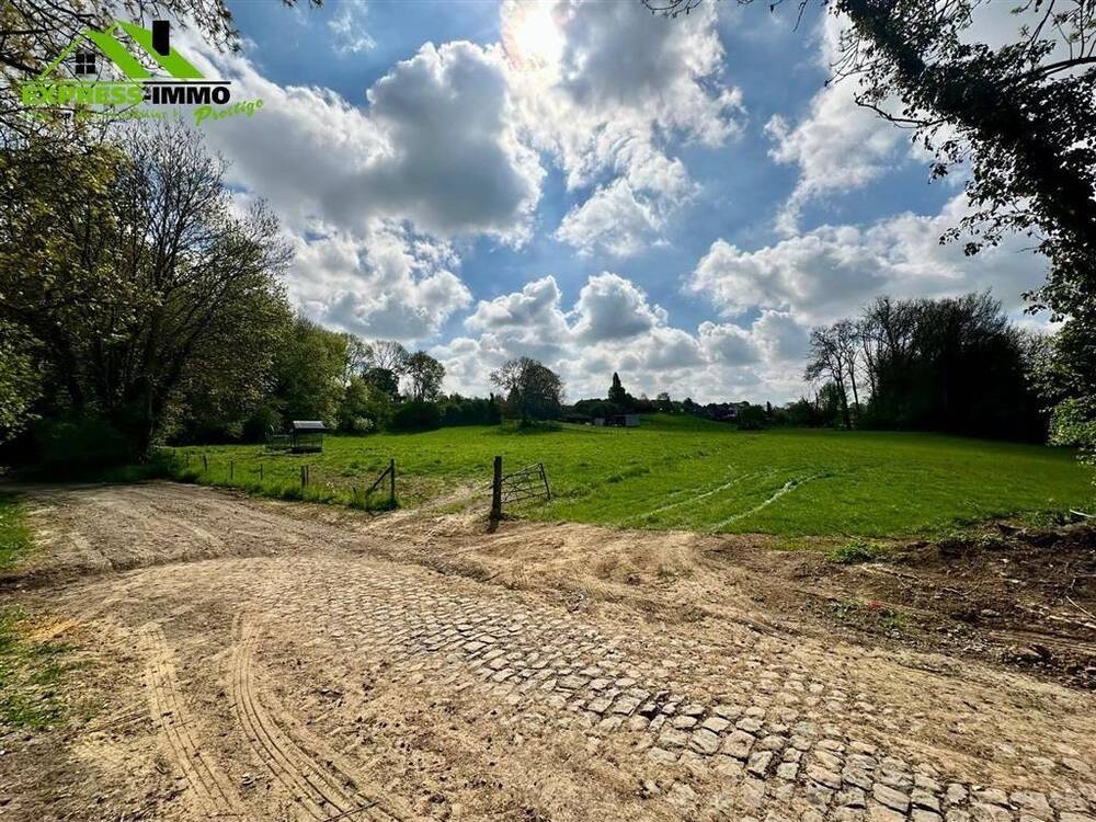 Terrain à vendre à Jandrain-Jandrenouille 1350 399000.00€ chambres m² - Annonce 481397