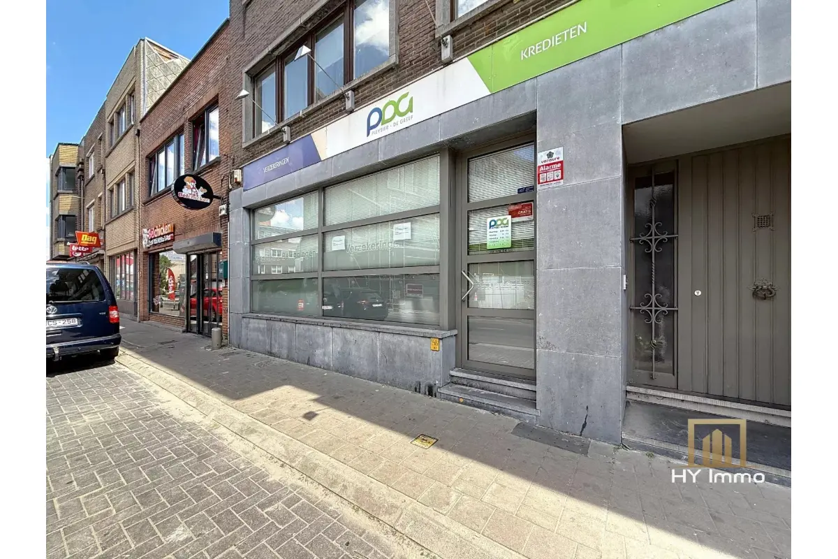 Handelszaak te  huur in Oudenaken 1600 2000.00€  slaapkamers m² - Zoekertje 482079