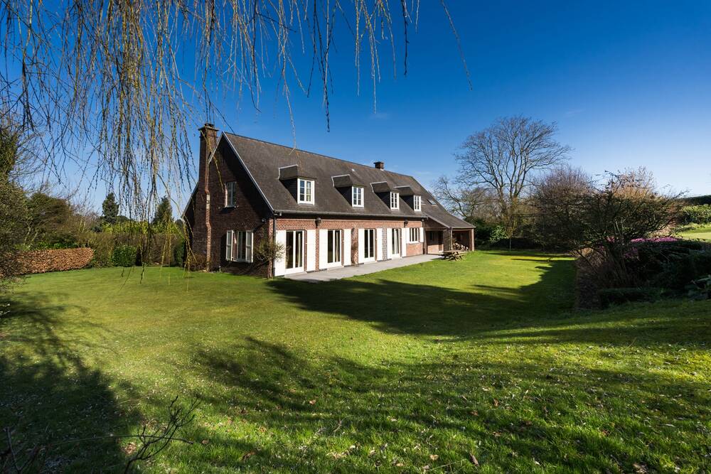 Villa à vendre à Lasne 1380 1075000.00€ 6 chambres 345.00m² - Annonce 482059