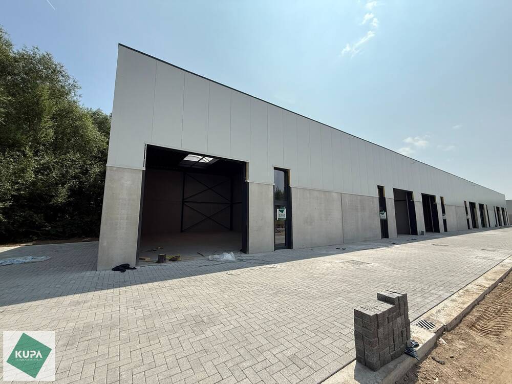 Commerce à louer à Halle 1500 1200.00€ chambres 180.00m² - Annonce 484722
