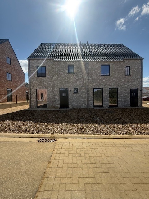 Huis te  koop in Assent 3460 400000.00€ 4 slaapkamers 210.00m² - Zoekertje 484459