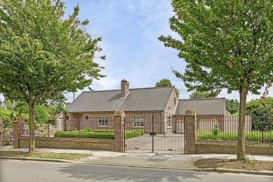 Maison à vendre à Asse 1730 650000.00€ 3 chambres 250.00m² - Annonce 485856