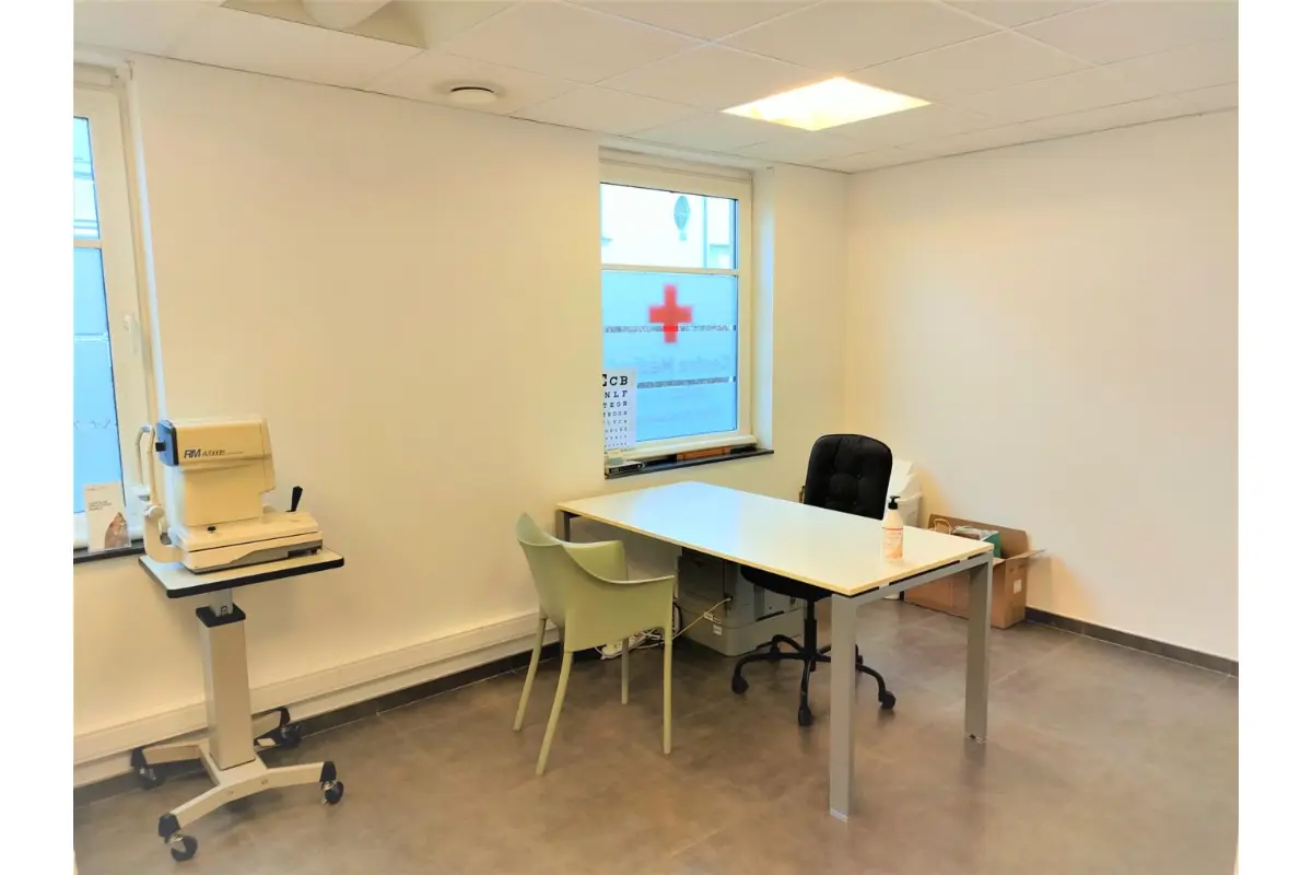 Handelszaak te  huur in Lasne 1380 600.00€  slaapkamers 19.00m² - Zoekertje 486161