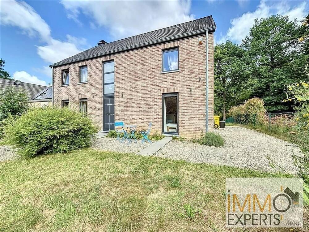 Maison à louer à Mont-Saint-Guibert 1435 1700.00€ 3 chambres 145.00m² - Annonce 486025