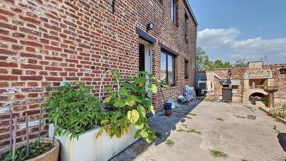 Huis te koop in Genepiën 1470 299000.00€ 4 slaapkamers 242.00m² - Zoekertje 488644