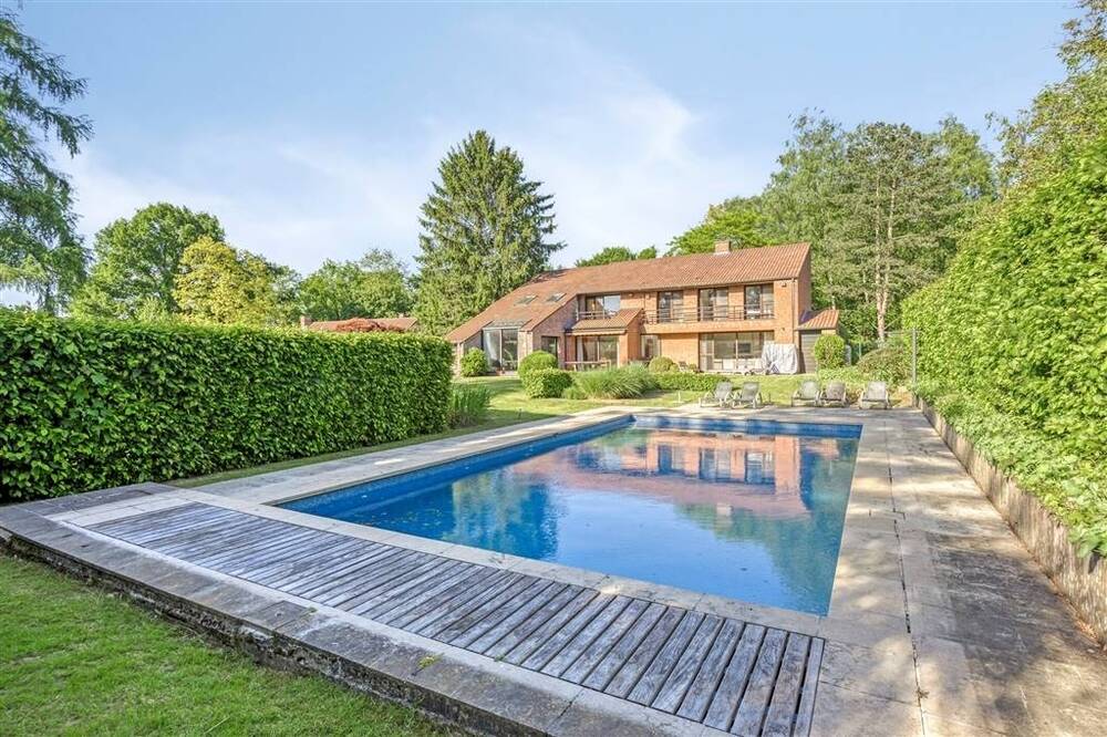 Huis te koop in Wezembeek-Oppem 1970 1495000.00€ 6 slaapkamers 385.00m² - Zoekertje 489779