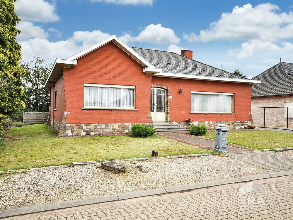 Bungalow te  koop in Zichem 3271 299000.00€ 3 slaapkamers 149.00m² - Zoekertje 491164