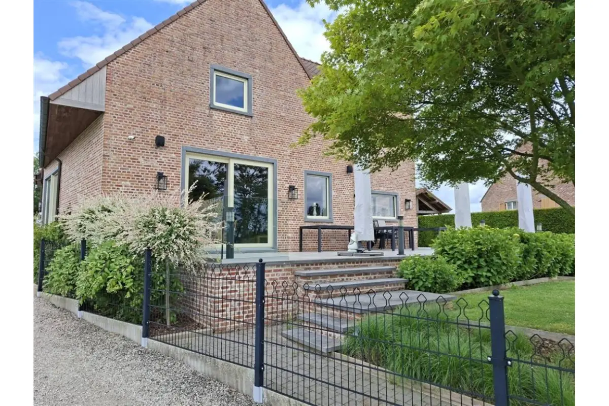 Appartement te  huur in Sint-Pieters-Kapelle 1541 1000.00€ 1 slaapkamers m² - Zoekertje 491026