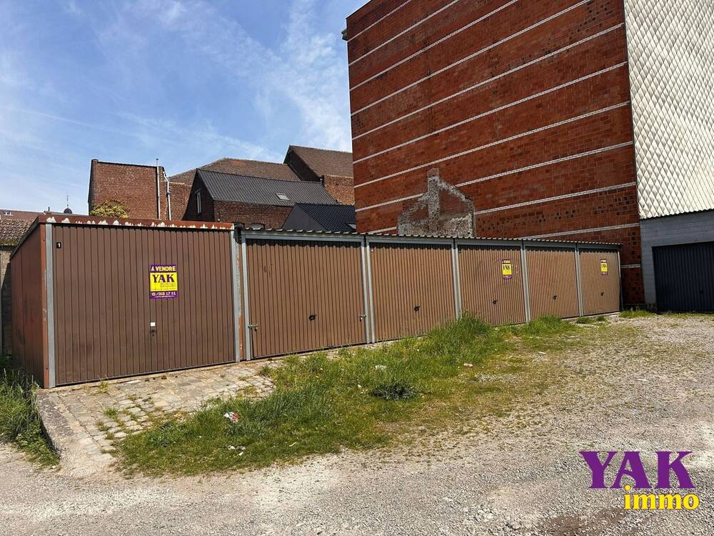 Box à à Tubize 1480 20000.00€ chambres m² - Annonce 492483