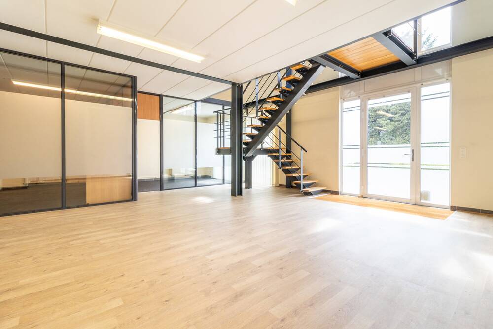 Commerce à louer à Nivelles 1400 1950.00€ chambres 250.00m² - Annonce 504549