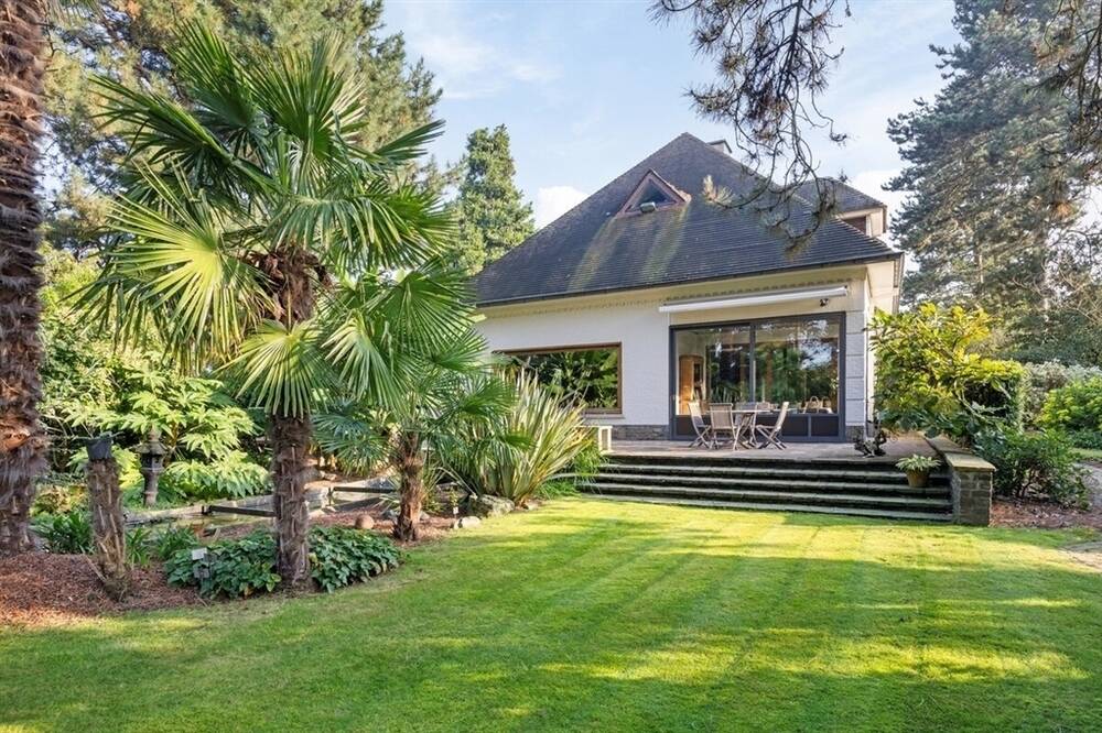 Villa te  koop in Kumtich 3300 745000.00€ 4 slaapkamers 441.00m² - Zoekertje 504050