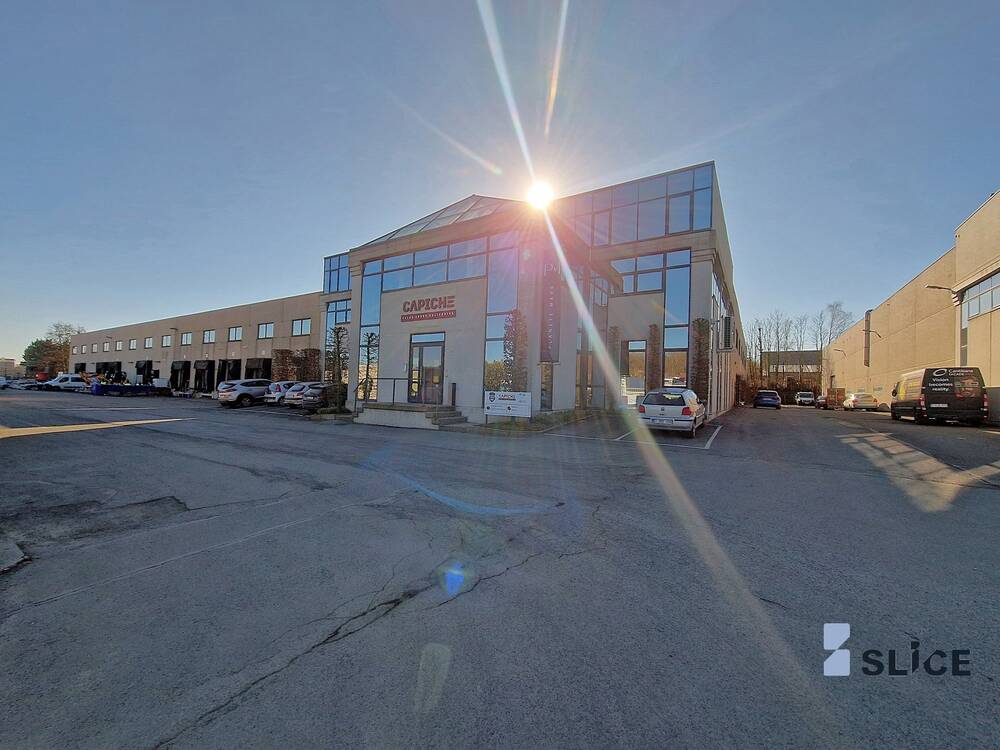 Commerce à louer à Braine-le-Château 1440 4500.00€ chambres 650.00m² - Annonce 503879