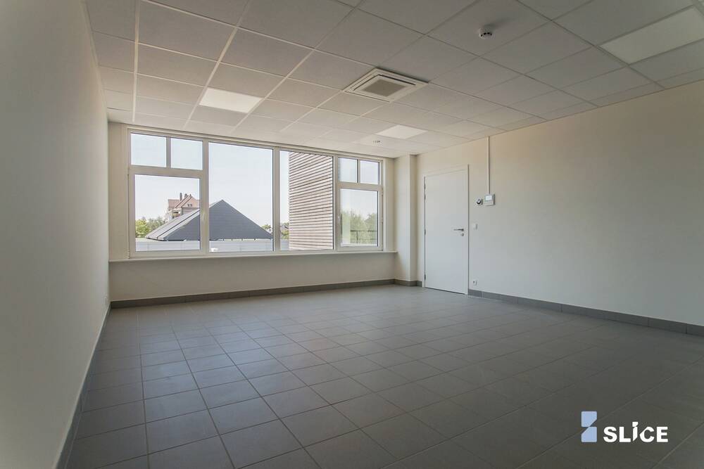 Commerce à louer à Jodoigne 1370 560.00€ chambres 29.00m² - Annonce 503882