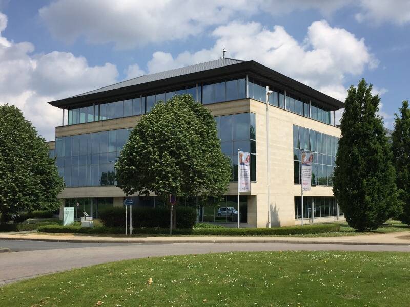 Commerce à à Braine-l'Alleud 1420 650.00€ chambres m² - Annonce 503317