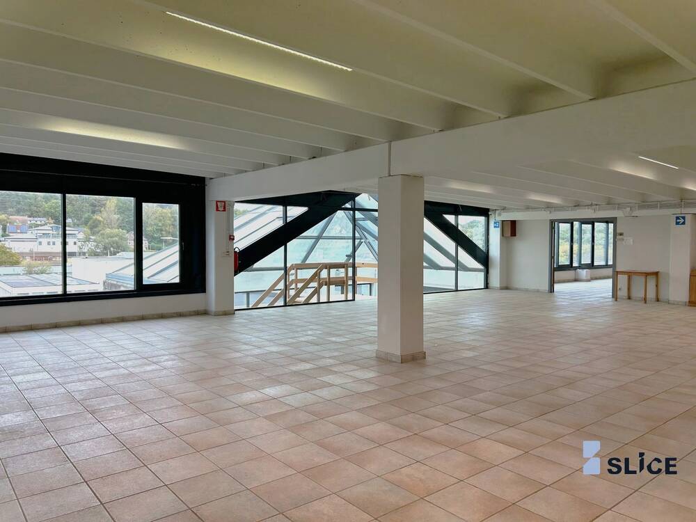 Commerce à louer à Braine-le-Château 1440 1500.00€ chambres 350.00m² - Annonce 503878