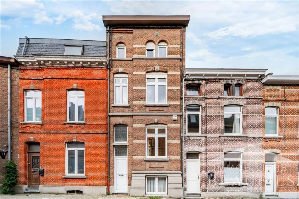 Huis te  koop in Nijvel 1400 370000.00€ 3 slaapkamers 147.00m² - Zoekertje 501079