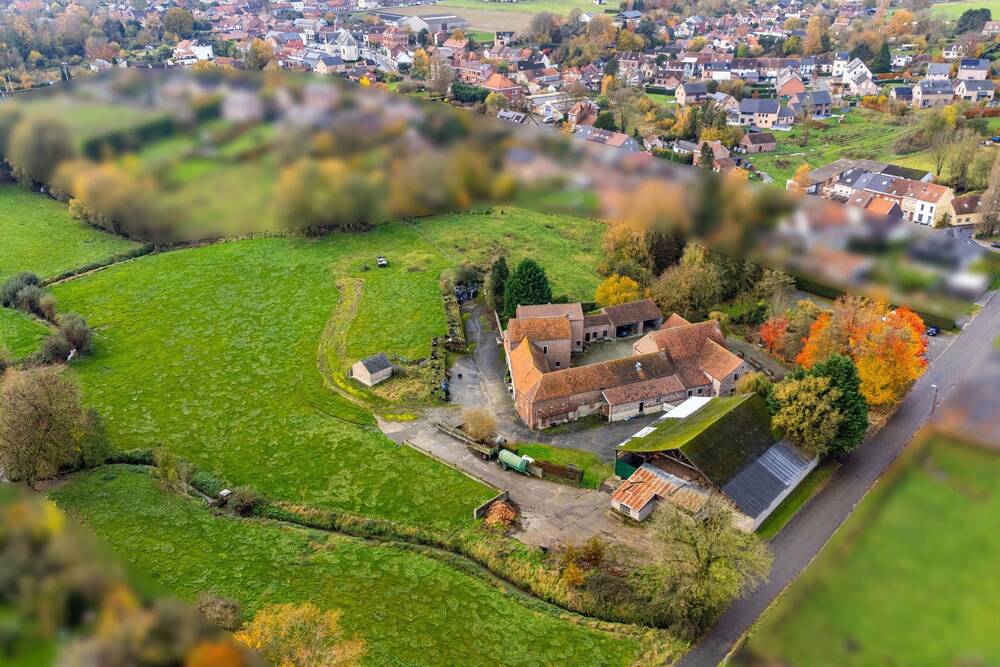 Maison à vendre à Ophain-Bois-Seigneur-Isaac 1421 915000.00€ 3 chambres 1127.00m² - Annonce 500011