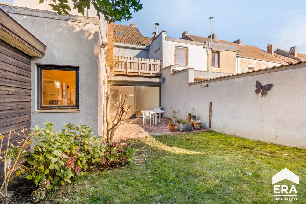 Maison à vendre à Lot 1651 380000.00€ 6 chambres 264.00m² - Annonce 498829