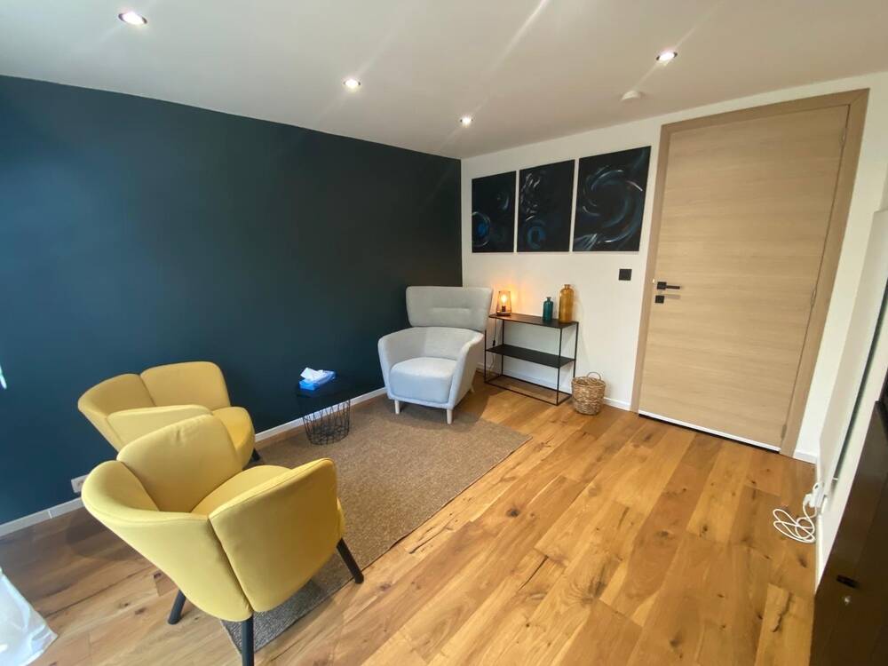 Commerce à louer à Court-Saint-Etienne 1490 100.00€ 0 chambres m² - Annonce 497612