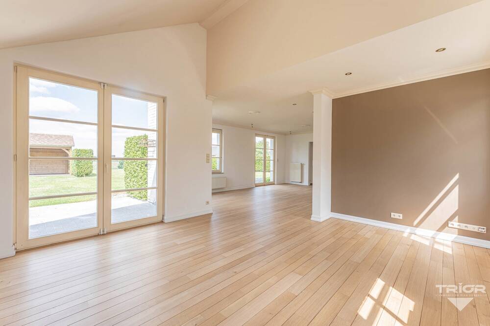 Huis te huur in Lasne 1380 2150.00€ 3 slaapkamers 200.00m² - Zoekertje 497372