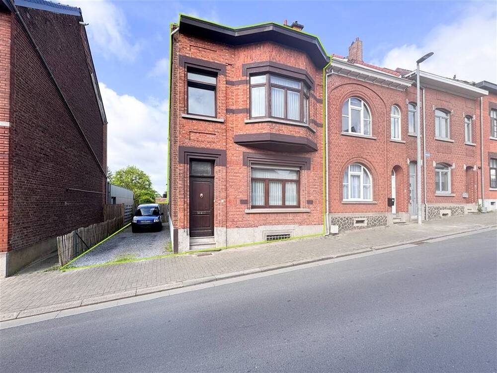 Huis te  huur in Lembeek 1502 1300.00€ 3 slaapkamers 179.00m² - Zoekertje 498055